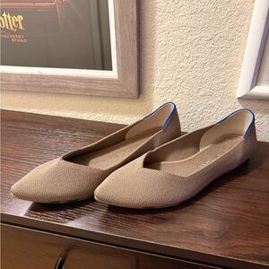Rothy's Taupe Pointed Knit Flats with Blue Heel Trim